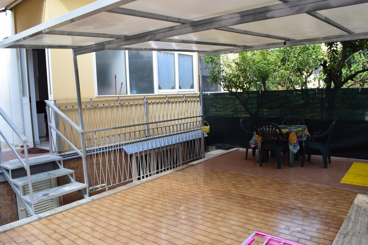 Il Giardino Dei Limoni Apartment *